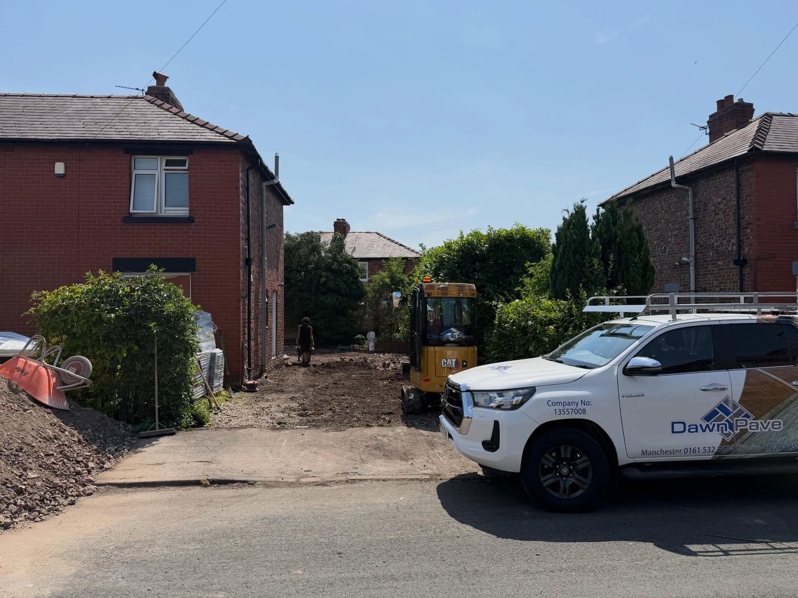 Dawn Pave LTD team and completed driveway project